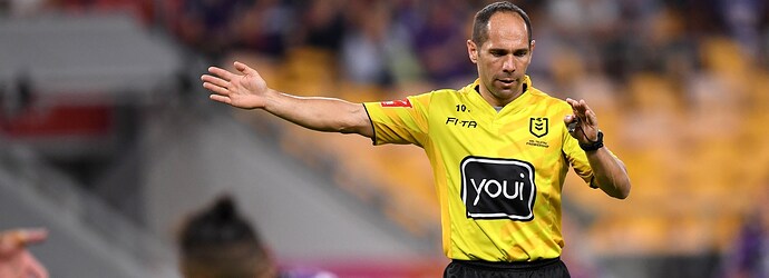 ashley-klein-referee-201016_sd_02
